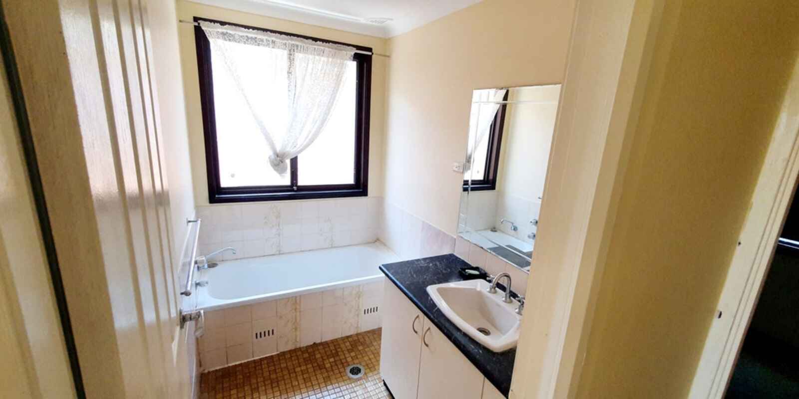  20 Chaucer Street Wetherill Park