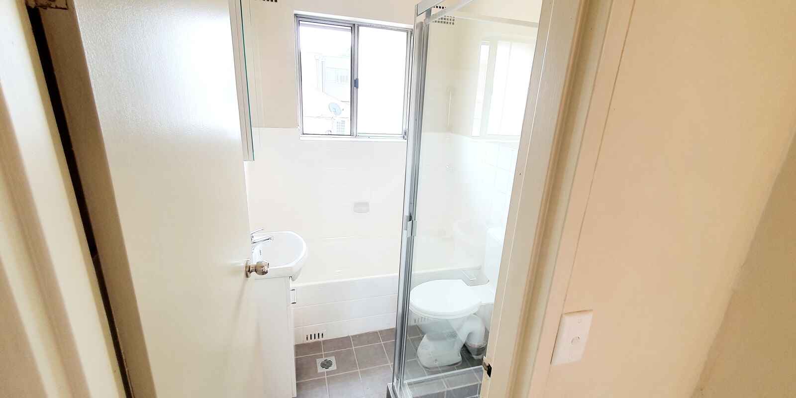 6/28 FLORA STREET Roselands