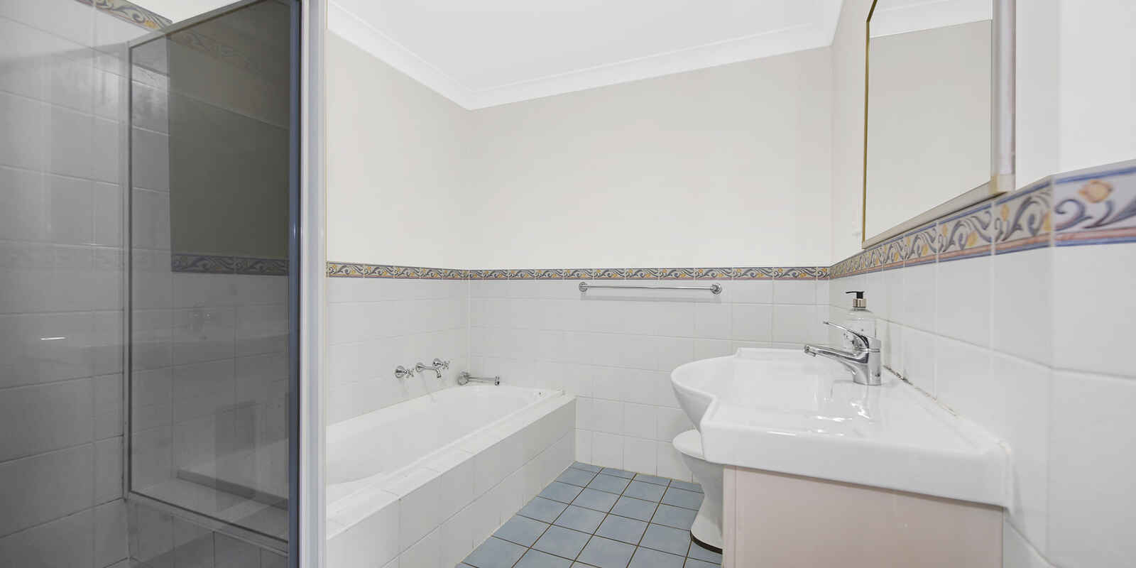 2/18 Beemera Street Fairfield Heights