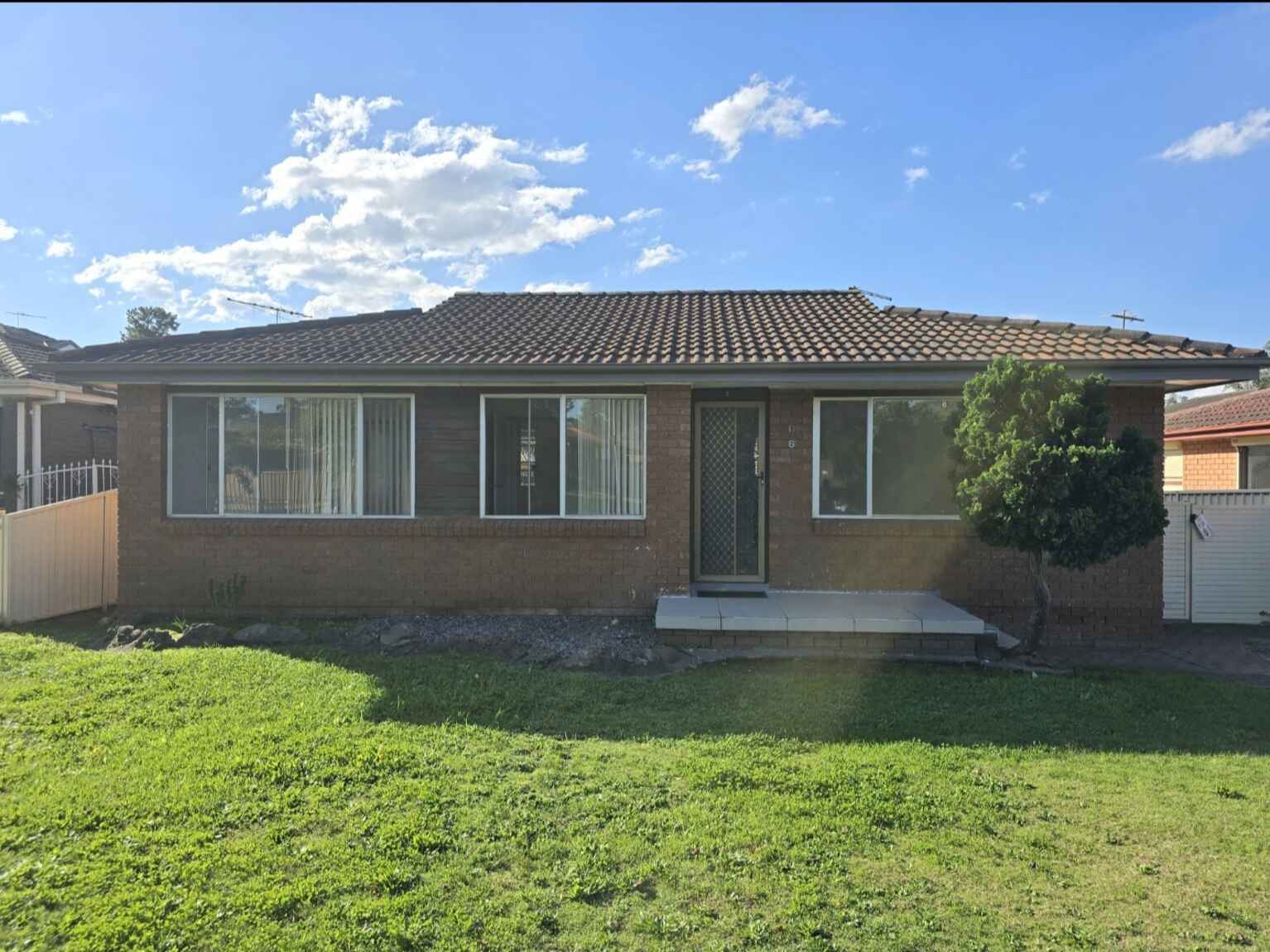 6 Coolatai Crescent Bossley Park