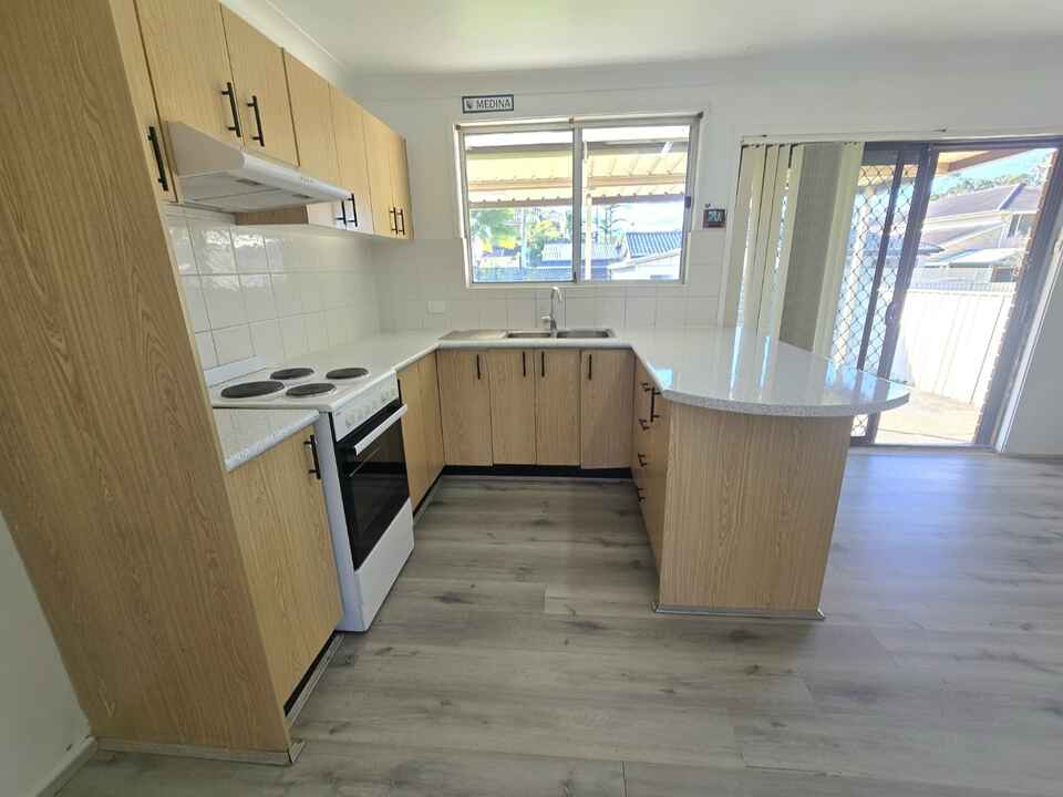 6 Coolatai Crescent Bossley Park