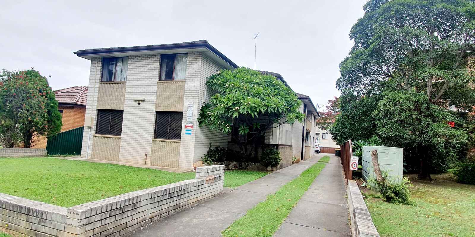 1/11 Ulverstone Street Fairfield