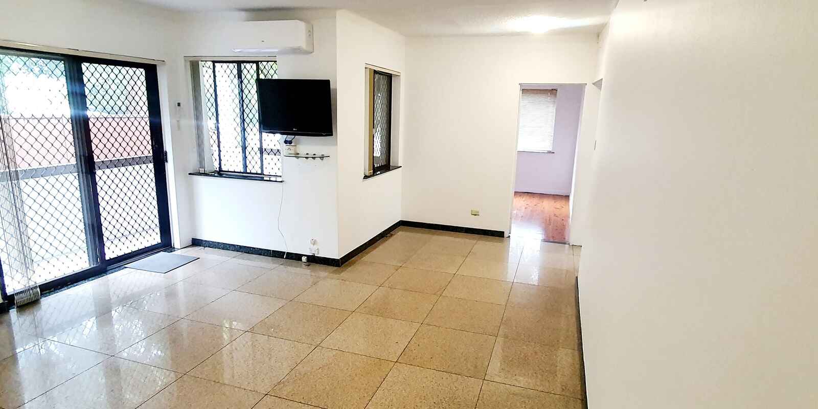 1/11 Ulverstone Street Fairfield