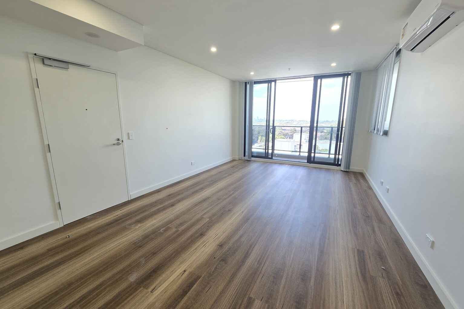 A1104/8 The Crescent Fairfield