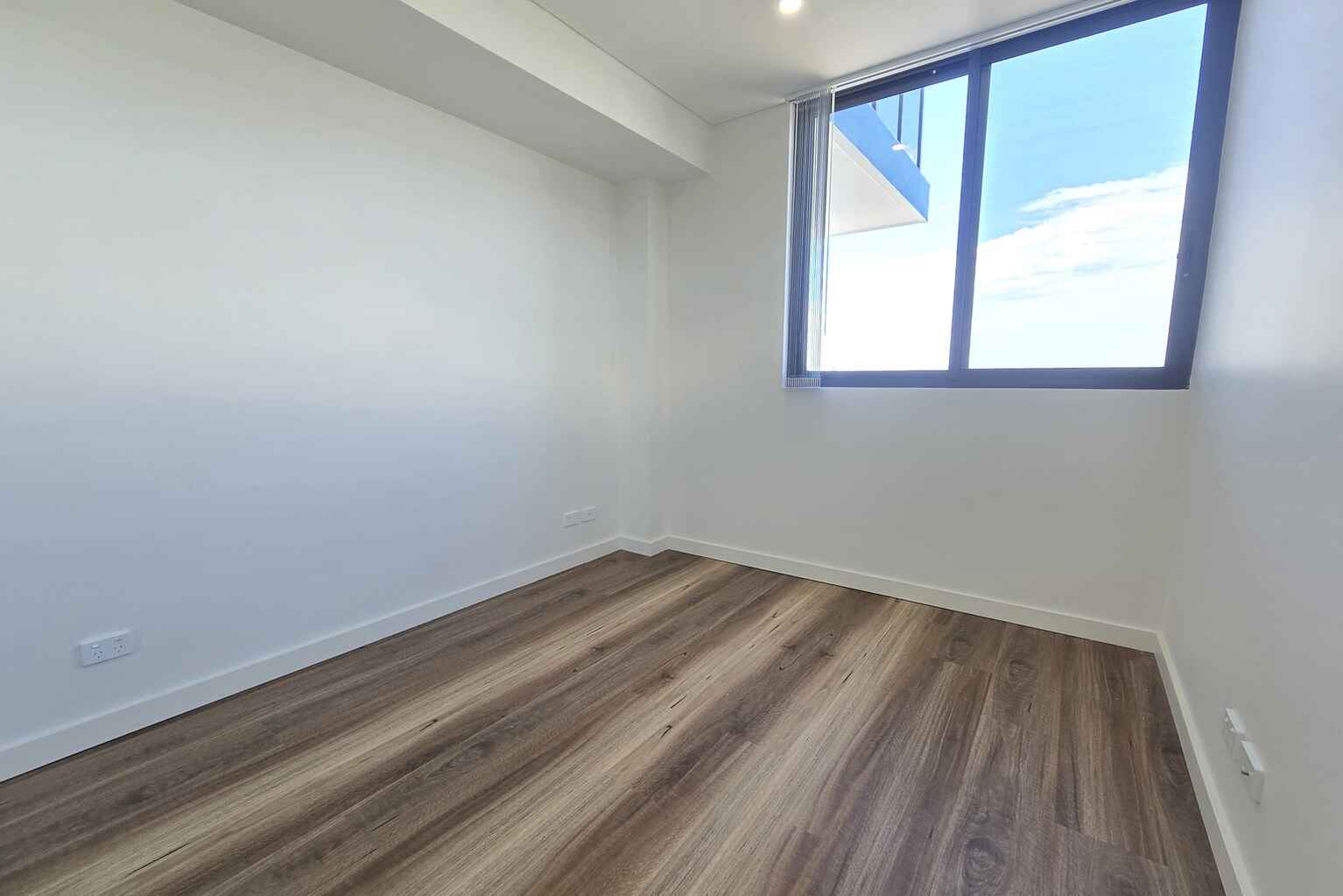 A1104/8 The Crescent Fairfield