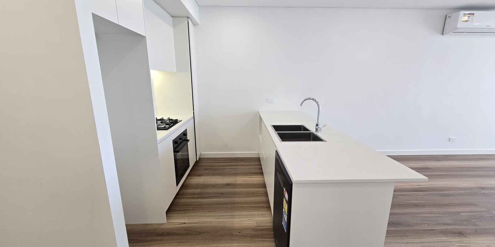 B604/6 The Crescent Fairfield