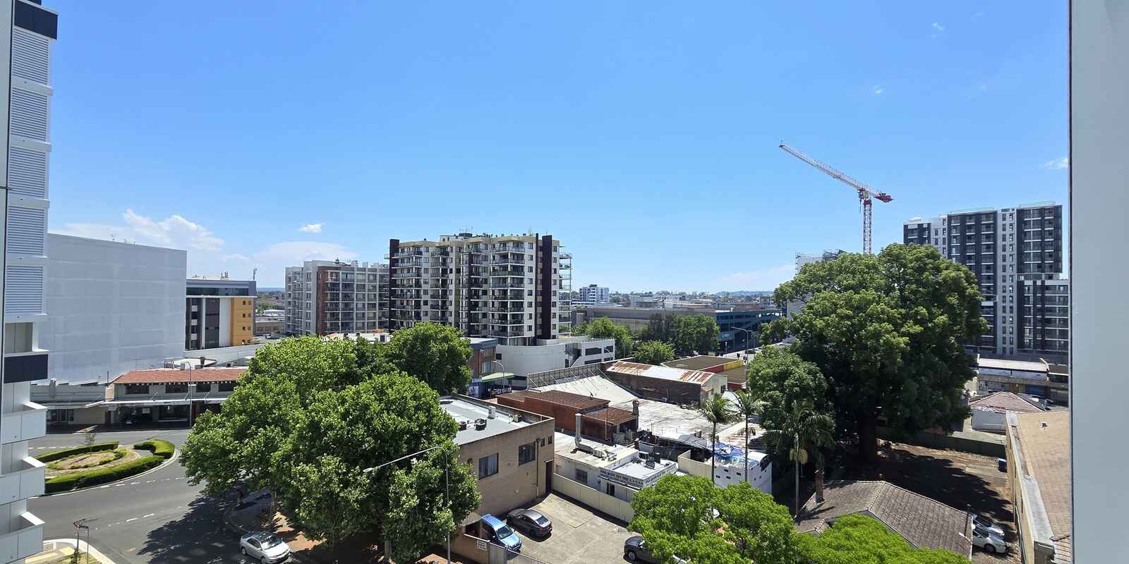 B604/6 The Crescent Fairfield