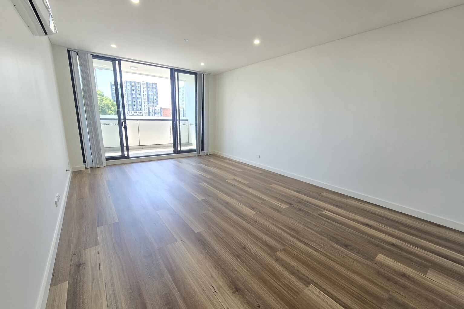 B605/6 The Crescent Fairfield