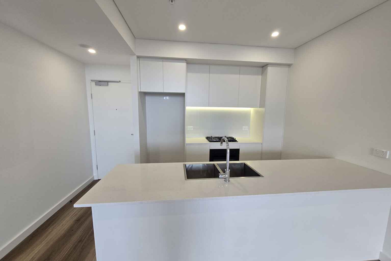 B702/6 The Crescent Fairfield