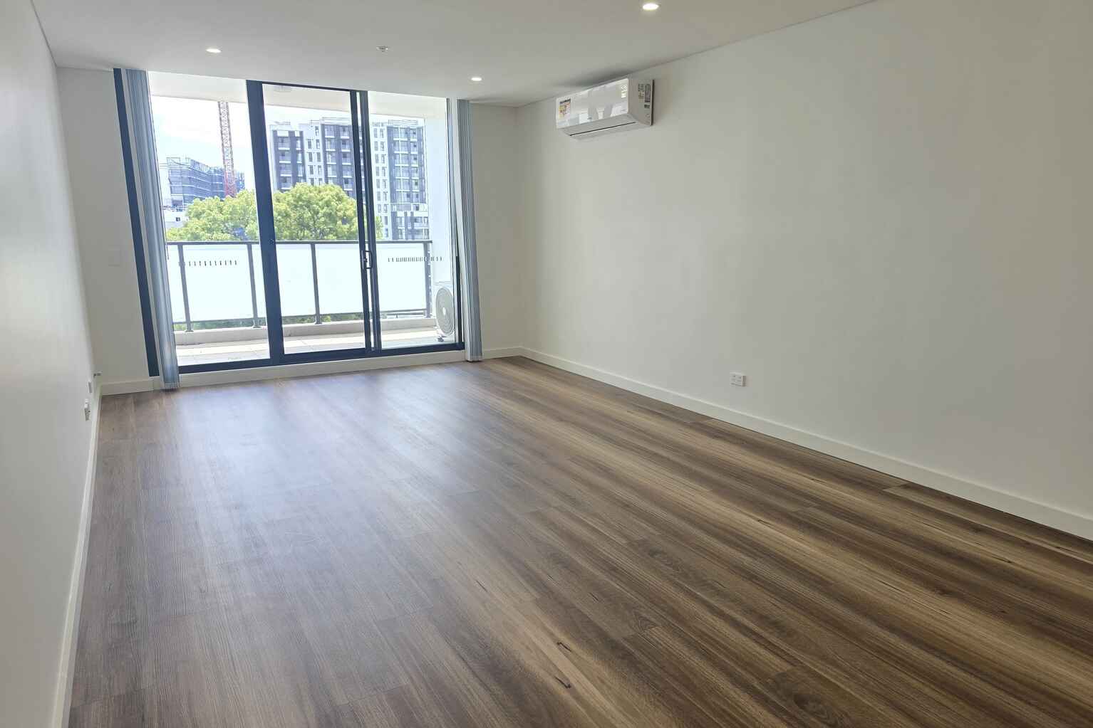 B703/6 The Crescent Fairfield