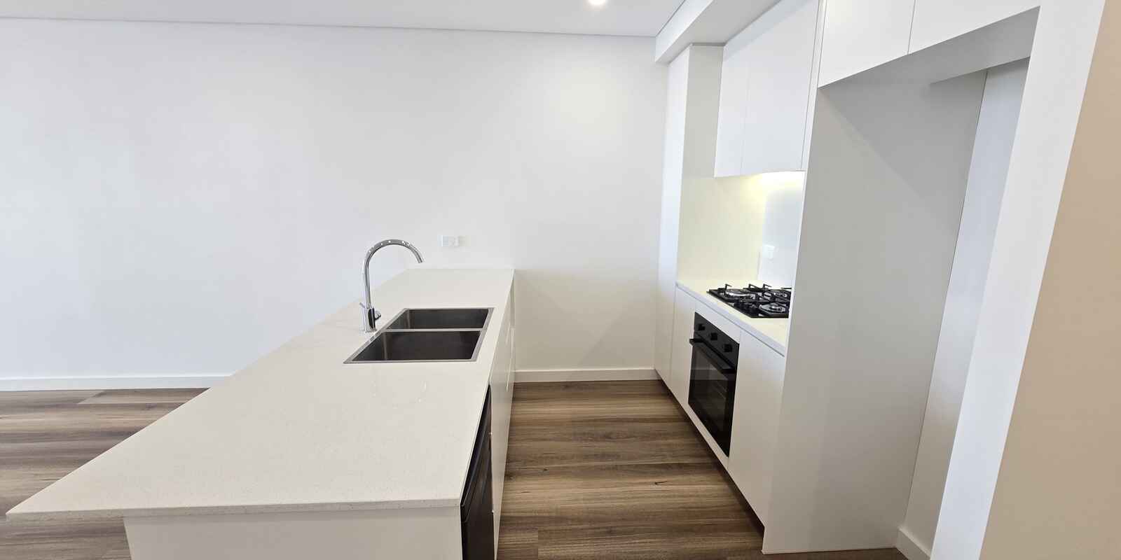 B703/6 The Crescent Fairfield