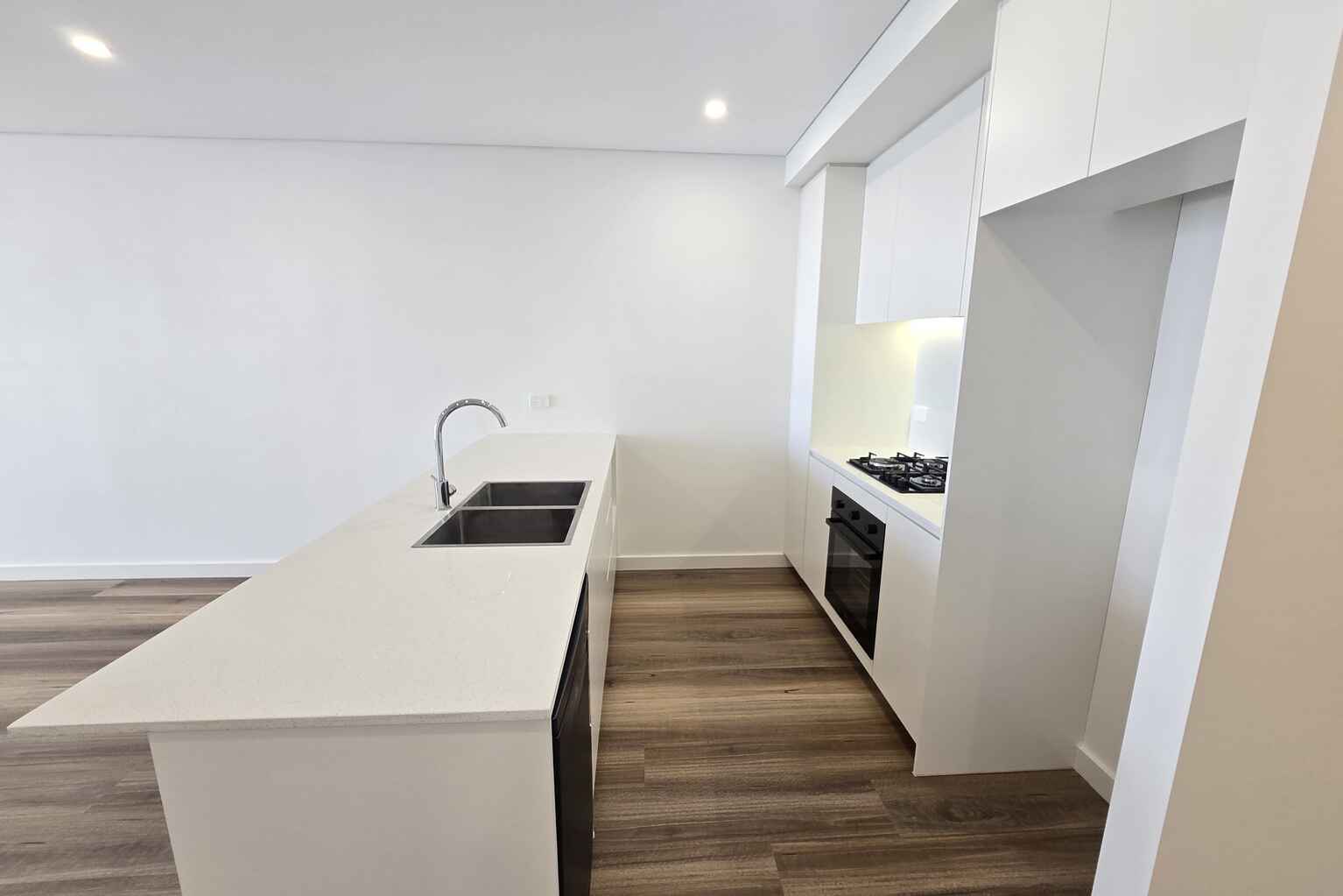 B703/6 The Crescent Fairfield