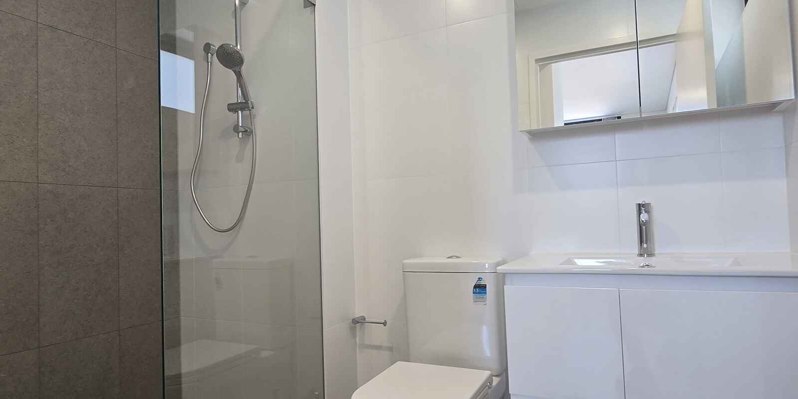 A1003/8 The Crescent Fairfield