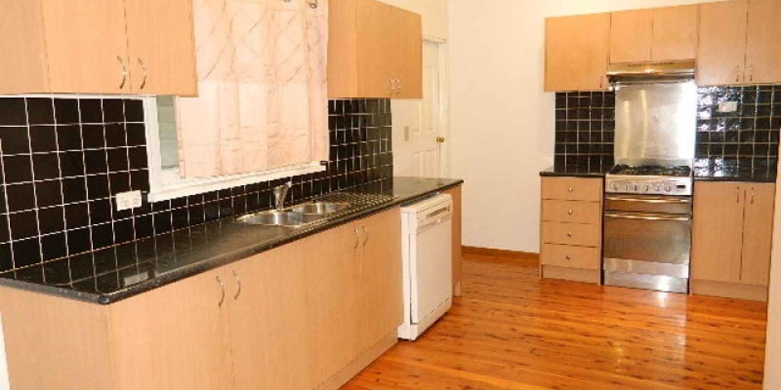 121 Webster Road Lurnea