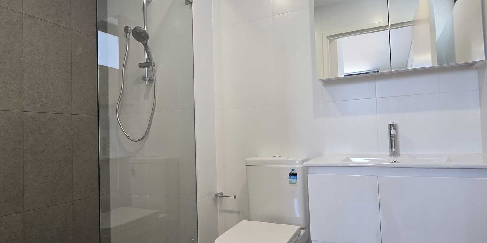 A503/8 The Crescent Fairfield