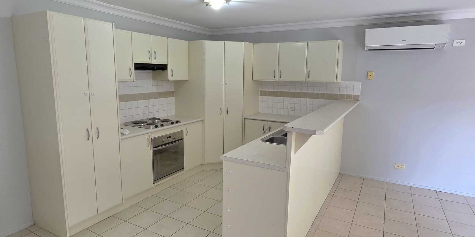 51  Waterside Crescent Carramar