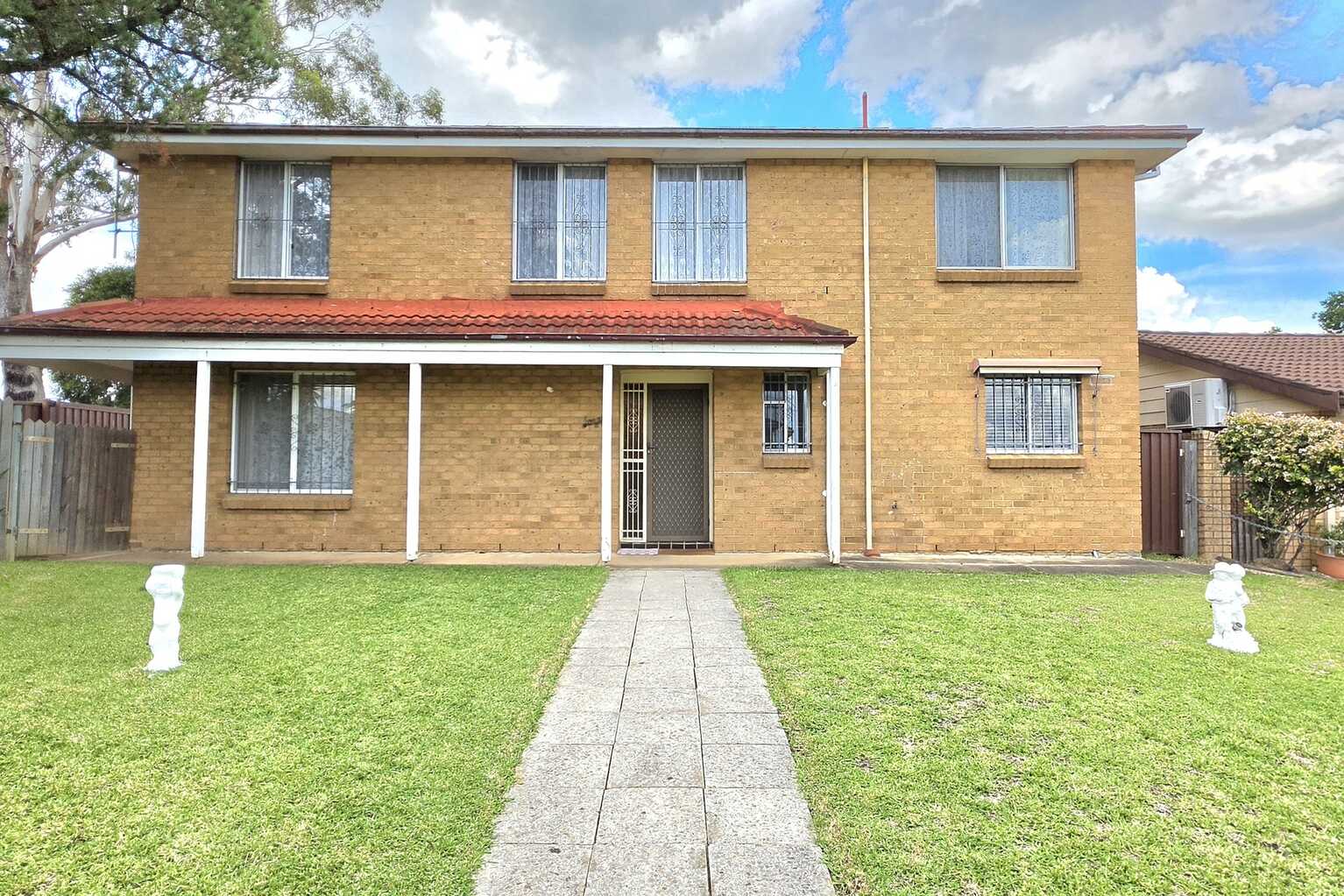 2 Lawley Street Bossley Park