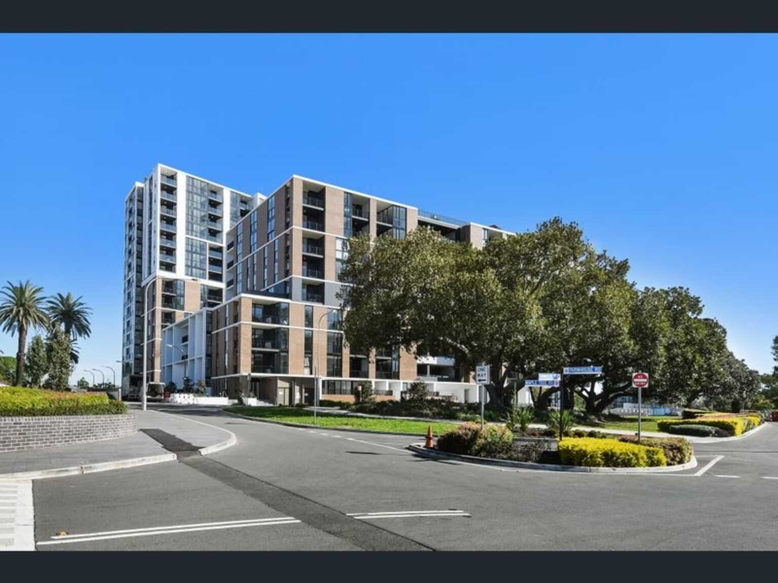 104/7 Maple Tree Road Westmead