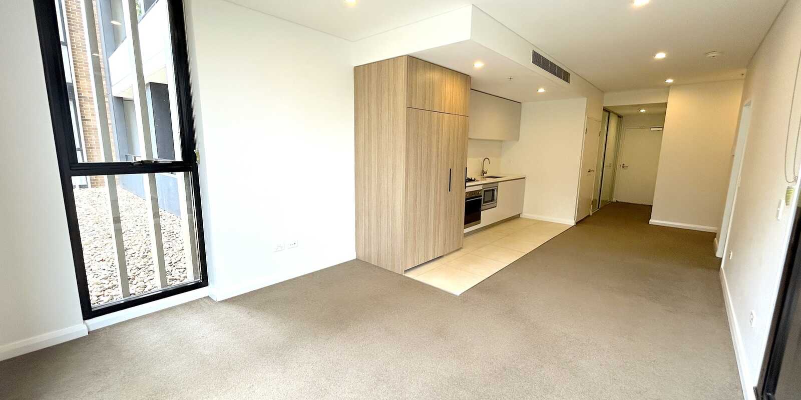 104/7 Maple Tree Road Westmead