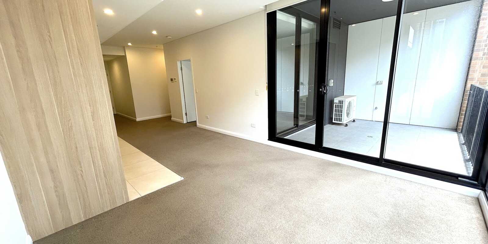 104/7 Maple Tree Road Westmead
