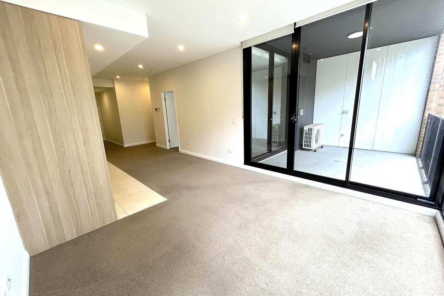 104/7 Maple Tree Road Westmead