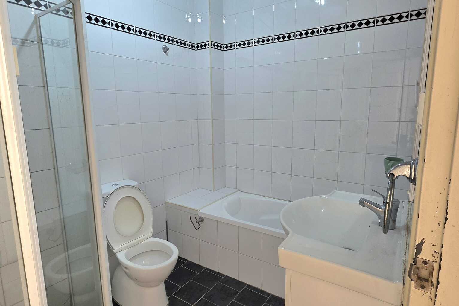 15/408-410 The Horsley Drive Fairfield