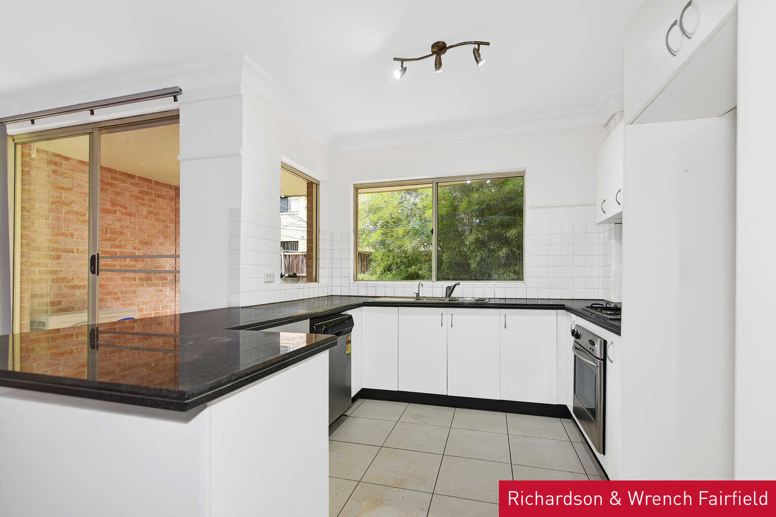 12/1 Cheriton Avenue Castle Hill