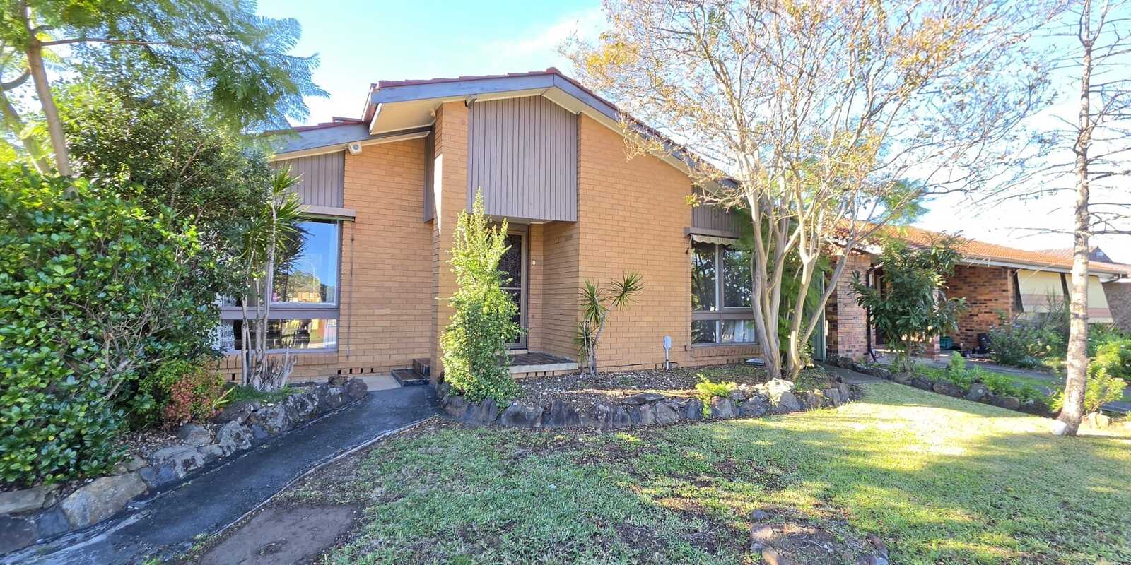 8 Mallacoota Street Wakeley