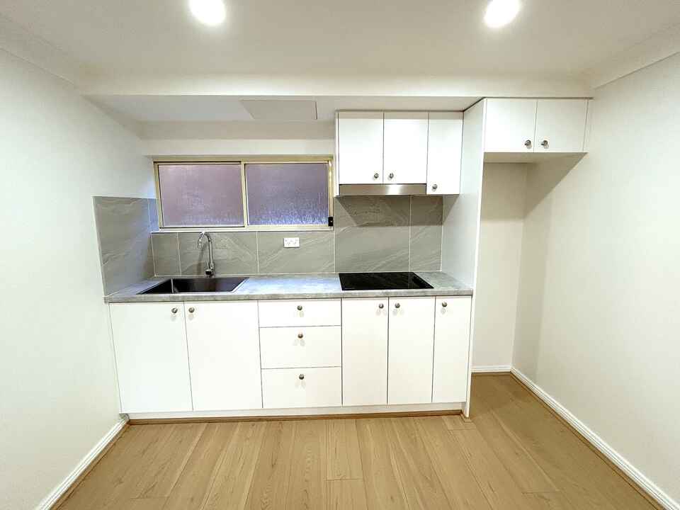 3 Manning Close Mcgraths Hill
