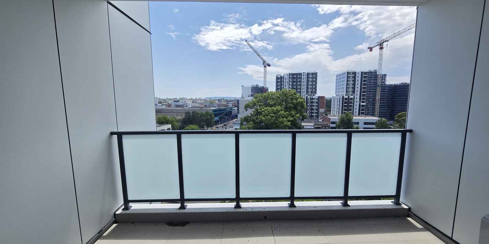 B703/6 The Crescent Fairfield