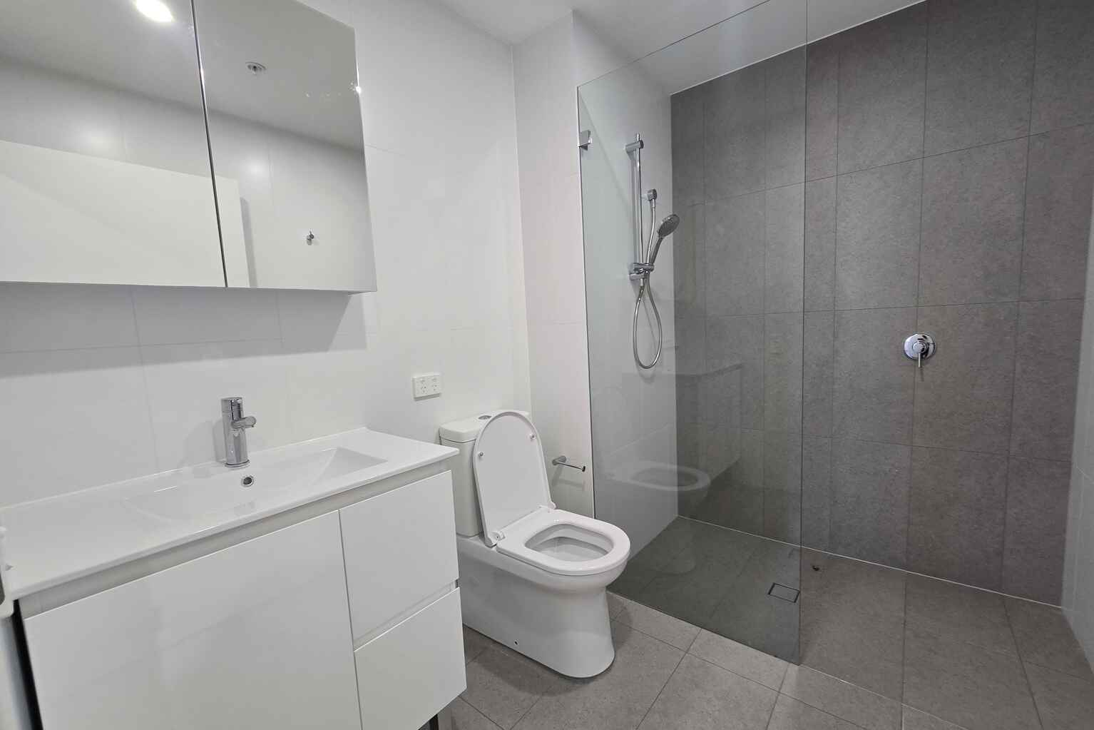 A802/8 The Crescent Fairfield A802/8 The Crescent Fairfield