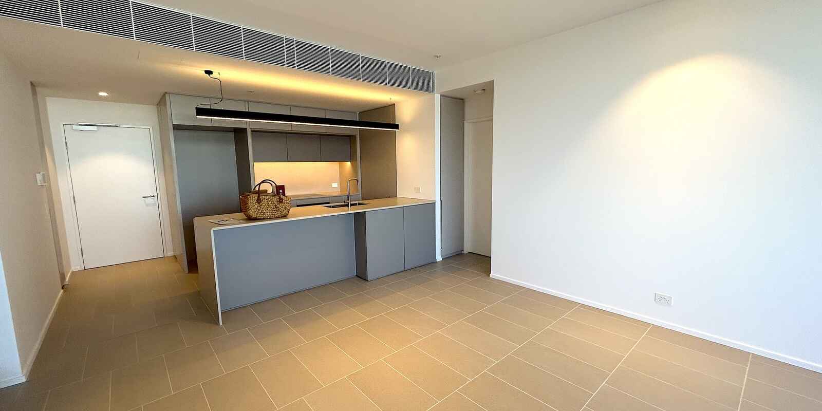 Level 10/1004/40 Solent Circuit Norwest Level 10/1004/40 Solent Circuit Norwest