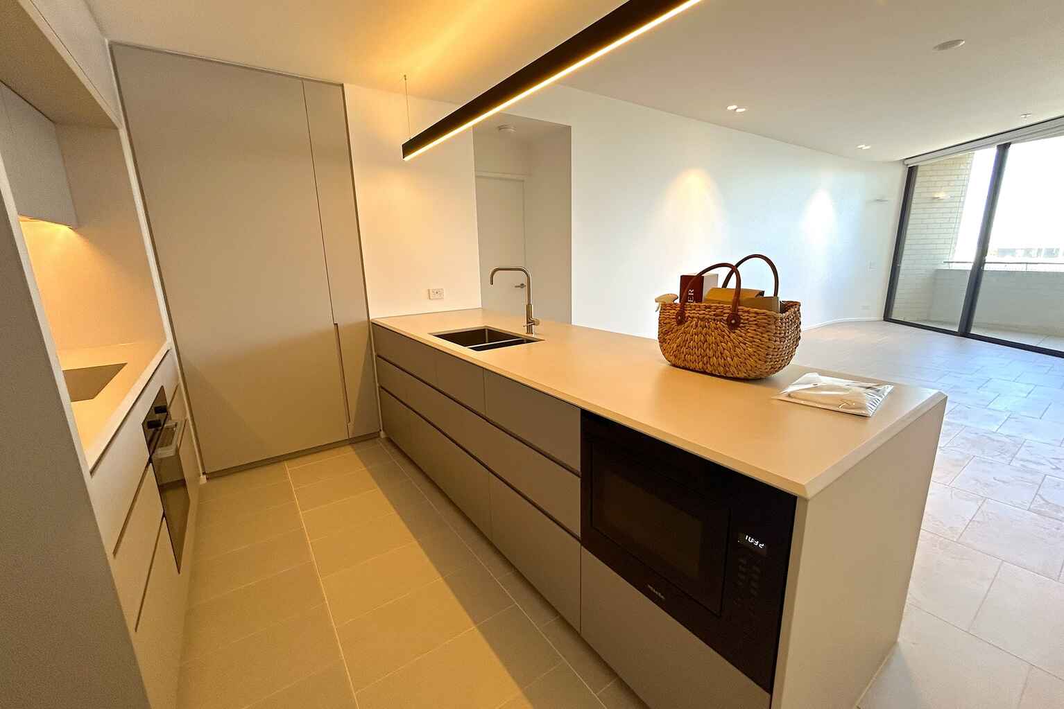 Level 10/1004/40 Solent Circuit Norwest Level 10/1004/40 Solent Circuit Norwest