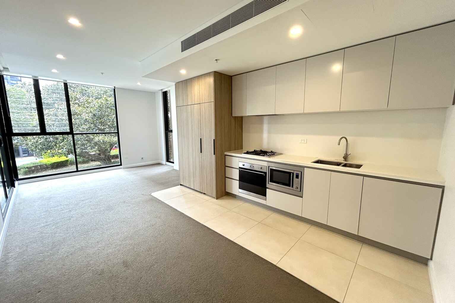 104/7 Maple Tree Road Westmead