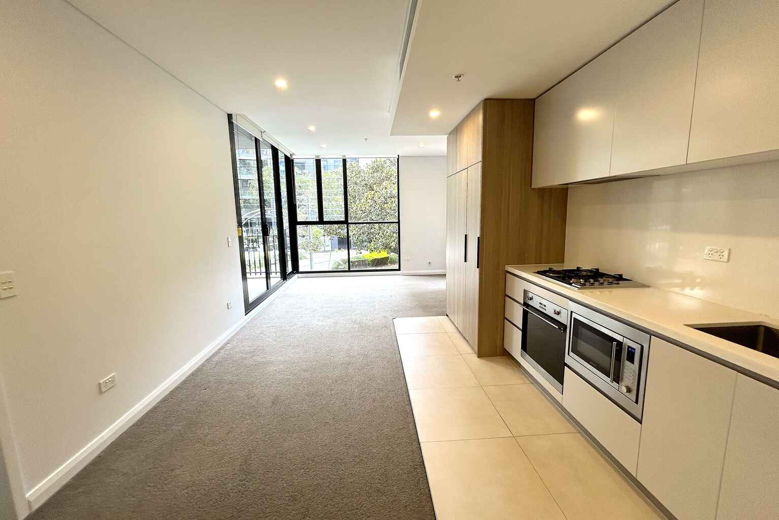 104/7 Maple Tree Road Westmead