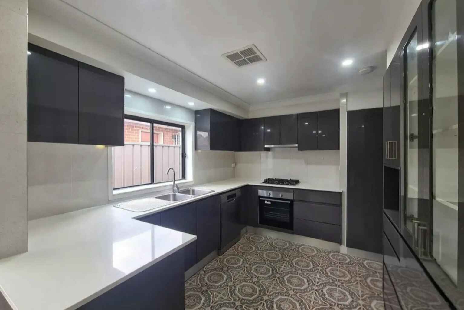 76 De Meyrick Avenue Lurnea
